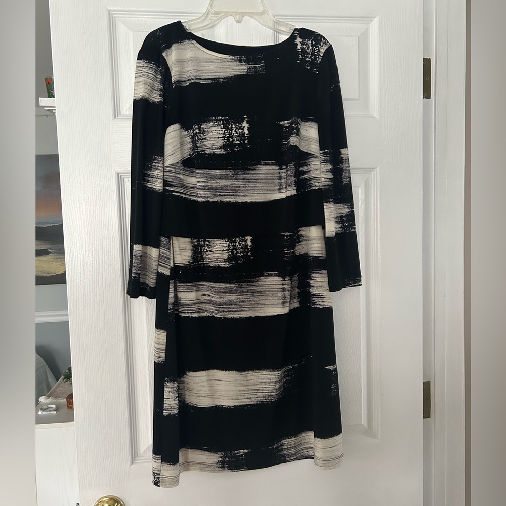 Black and white INC dress